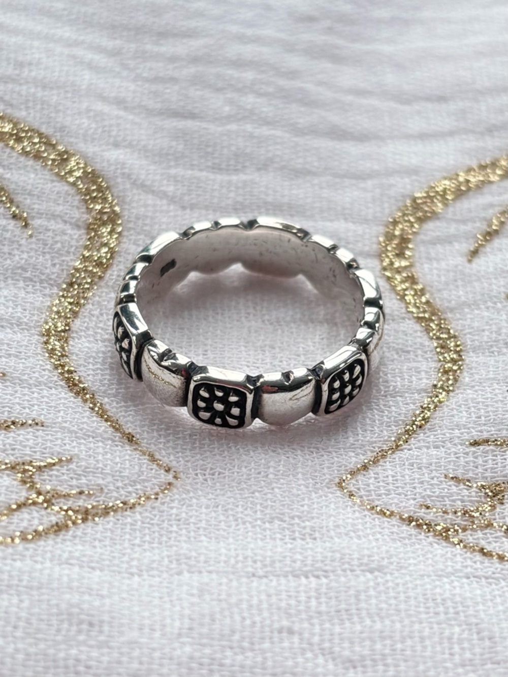 Sterling Silver Patterned Heart & Flower Band Ring Size 9